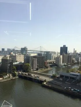 シーバンスS館の外観