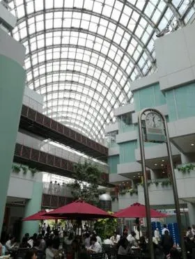 シーバンスS館の外観