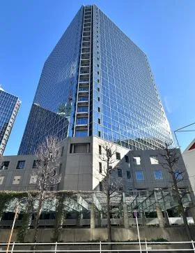 シーバンスS館の外観