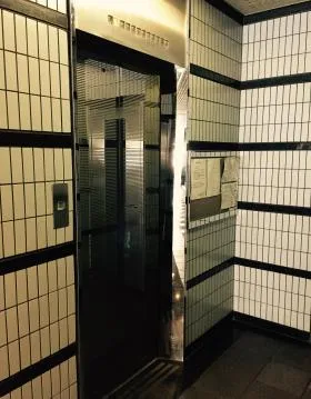 アクサンビルの外観