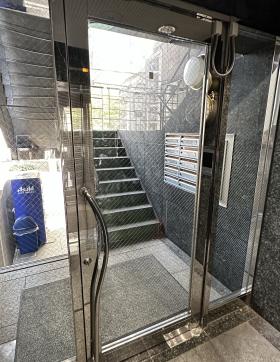 マルキビルディングの外観