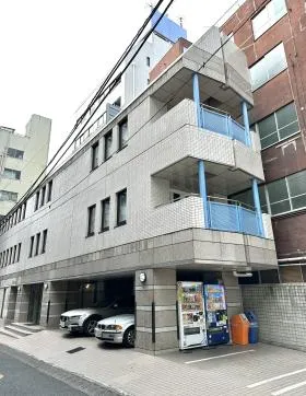 UETAKEビルの外観