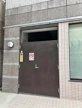 UETAKEビルの外観