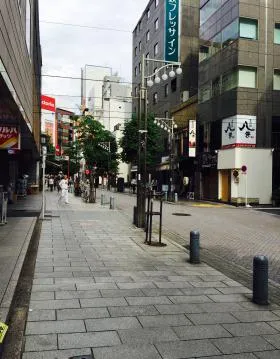 冨山房ビルの外観
