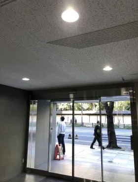川内ビルの外観