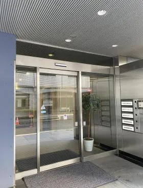 米川ビルの外観