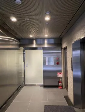 米川ビルの外観