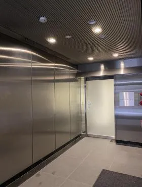 米川ビルの外観