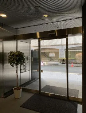 米川ビルの外観