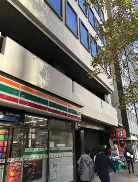KSビルの外観