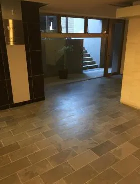 五番町KUビルの外観