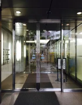 一番町Mビルの外観