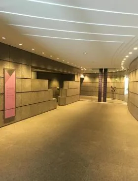 泉館紀尾井町ビルの外観