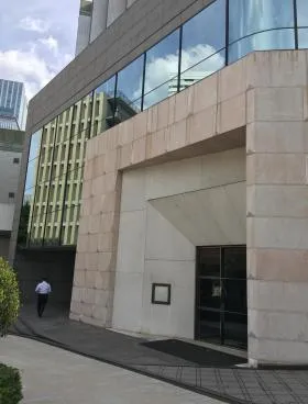 泉館紀尾井町ビルの外観