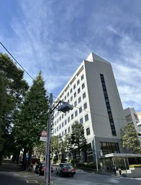 泉館紀尾井町ビルの外観