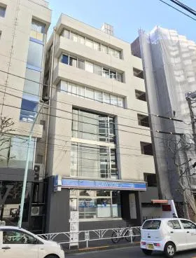 クルスビルの外観