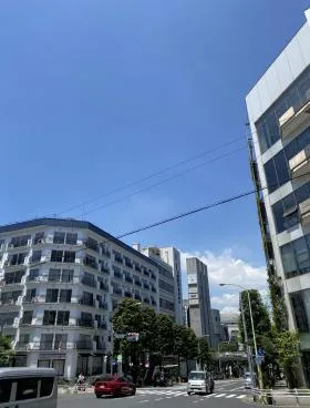 クローチェ神宮前ビルの外観