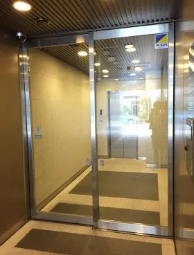 SRビルの外観