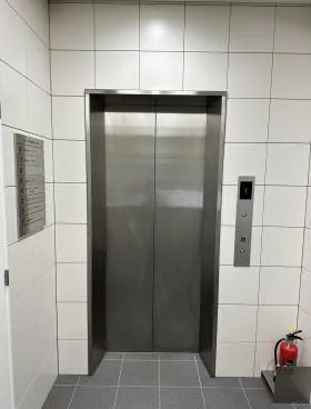 シャンピア秋葉原ビルの外観
