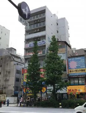 住吉ビルの外観
