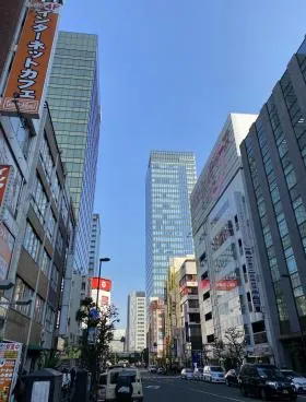 ダイドーリミテッド本社ビルの外観