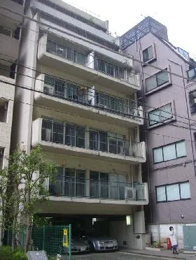 元赤坂マンションの外観