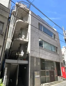 トースイビルの外観