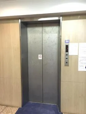 紀尾井町鶴屋ビルの外観