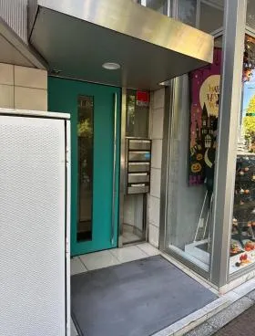 ステージ駿河台の外観