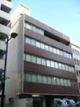 日本染色会館ビルの外観