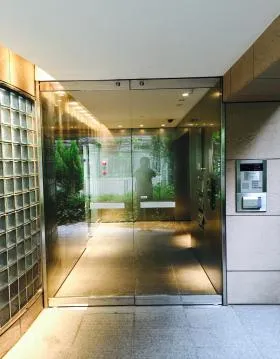 ヴェネオ四番町の外観
