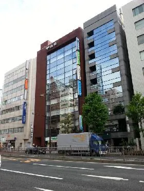 山甚ビルの外観