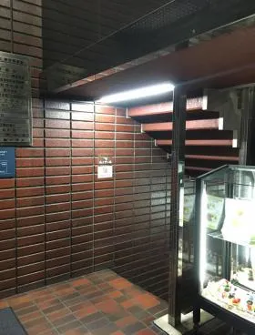 山甚ビルの外観