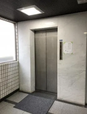香取ビルアネックスビルの外観