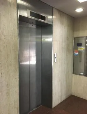 大住ビルの外観