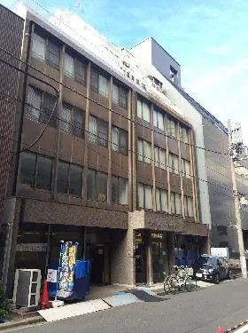 三恵ビルの外観