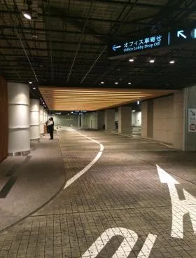 アークヒルズ仙石山森タワーの外観