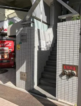 柏屋ビルの外観