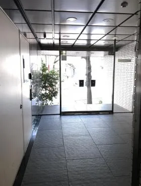 TOKYO CENTRAL SHIBUYA(旧:渋谷三信)ビルの外観