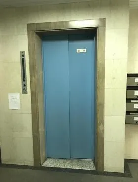 ヒラゼンビルの外観
