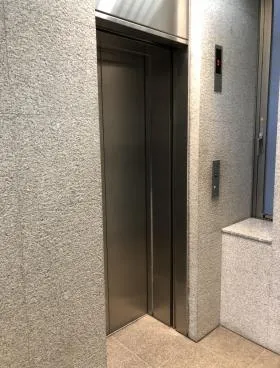 クォードビルの外観