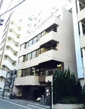 クラウン高橋ビルの外観