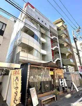 タートル原宿ビルの外観