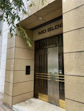 MOビルの外観