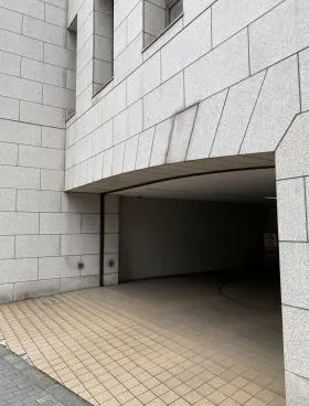 MOビルの外観