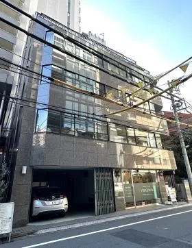 ヤマベビルの外観