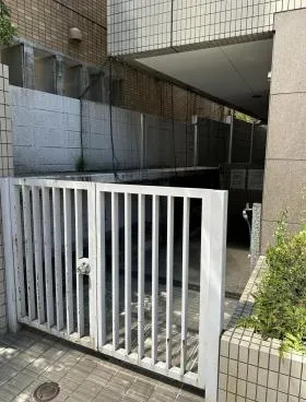 元代々木サンサンビルの外観