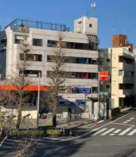鈴ビルの外観