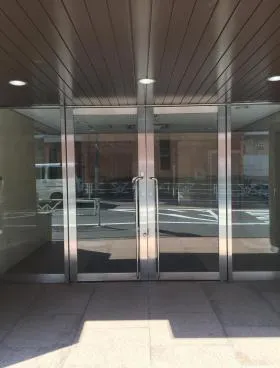 西新宿豊国ビルの外観