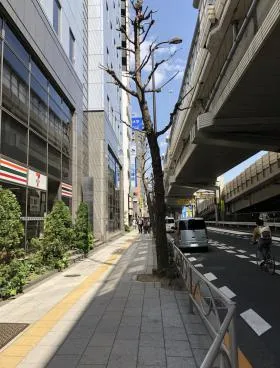 初台共同ビルの外観